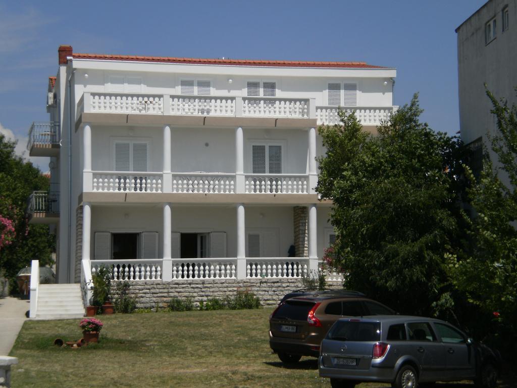 Apartment And Rooms Villa Kolonada Vodice Exterior photo